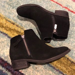 Blondo Liam Black Suede Booties